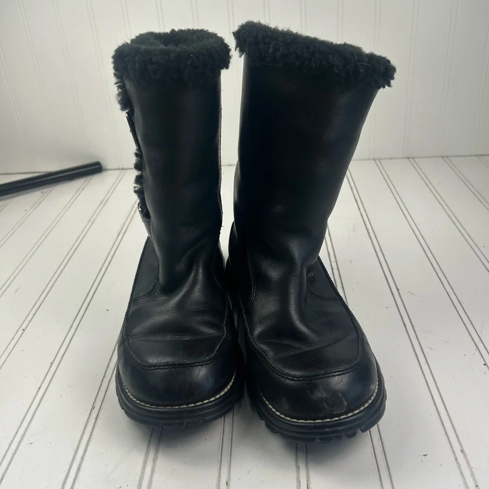 UGG Vintage Larkspur Black Leather Shearling Buckle Boots Women’s Size 6